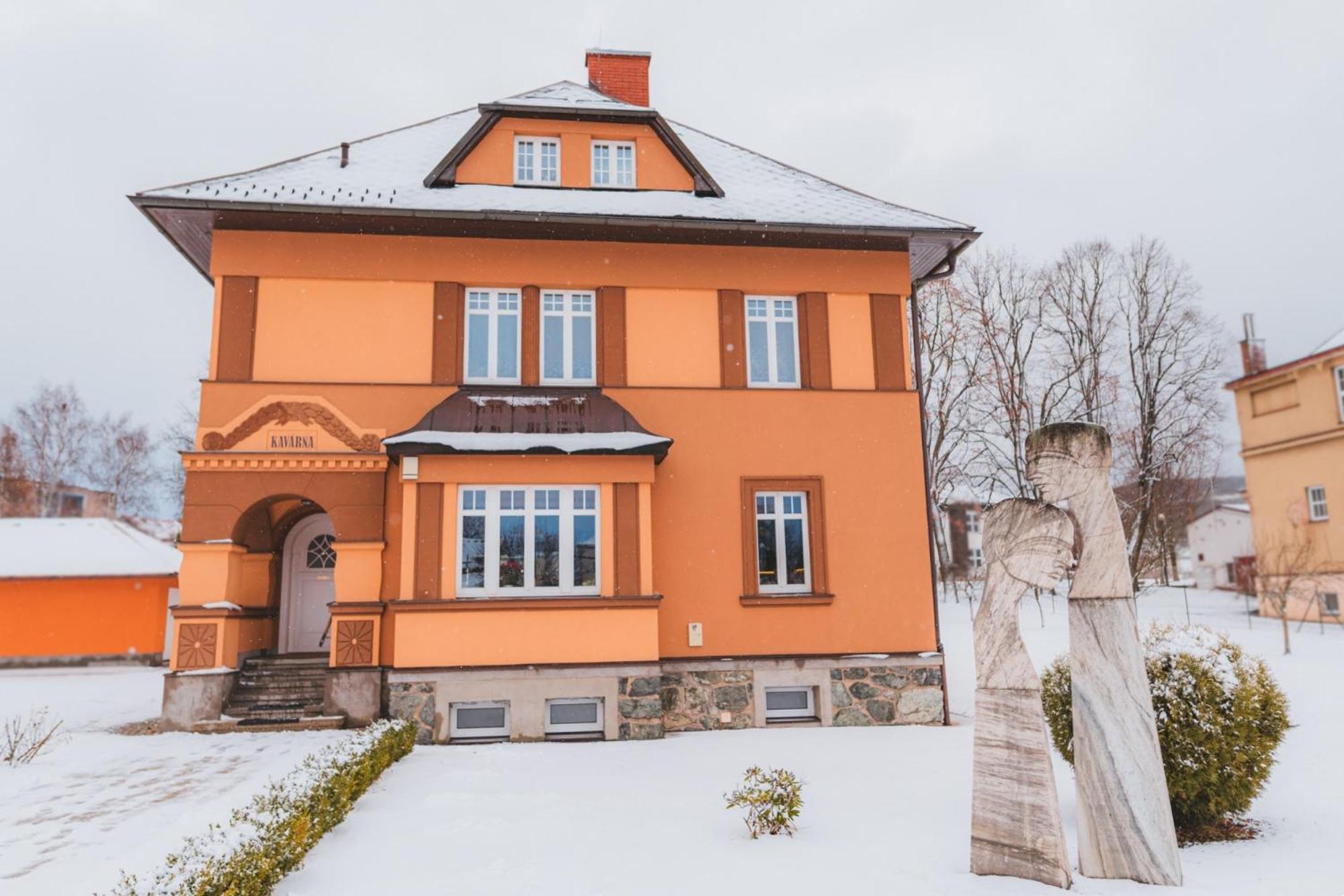 Kavárna a penzion REICHL Kraliky Exterior foto